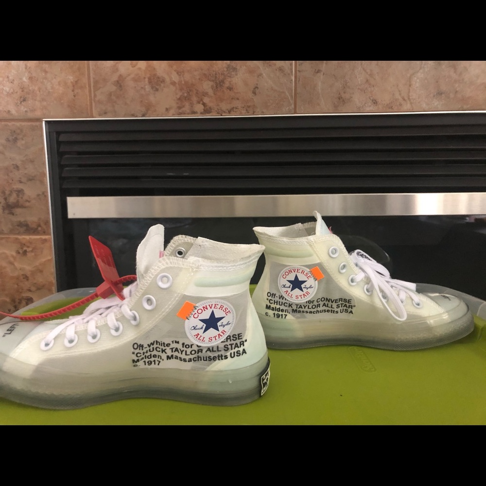 OFF- WHITE converse . VULCANIZED size 7 women